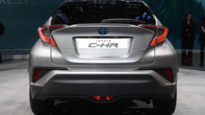 ch-r_front_rear